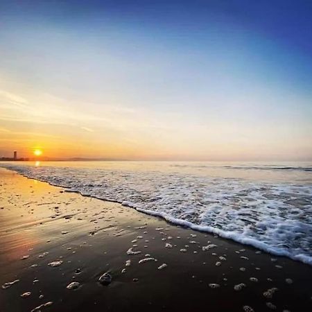 Luxe Living Guest House-Sleeps 6-Private Parking-Free Wifi-Beach-City Swansea Ngoại thất bức ảnh
