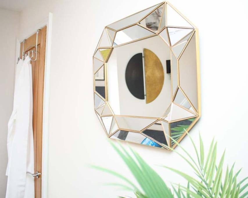 Luxe Living Guest House-Sleeps 6-Private Parking-Free Wifi-Beach-City Swansea Ngoại thất bức ảnh